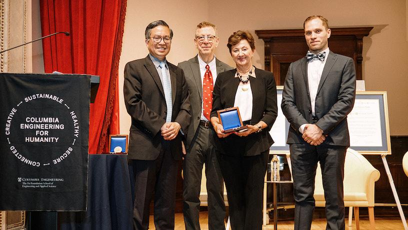 Anne Kiremidjian accepting the Thomas Egleston Medal