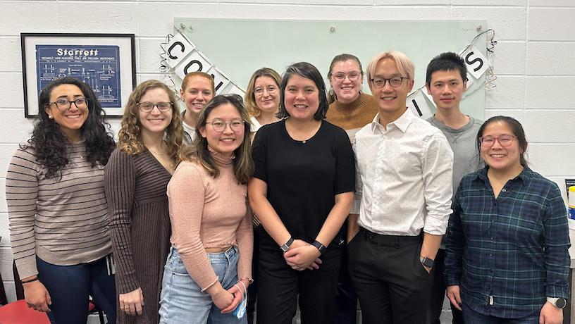 Kristin Myers and 10 lab students posing for a photo